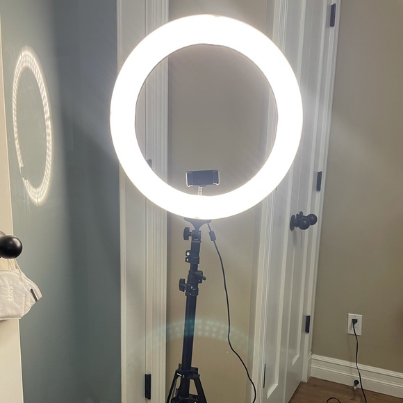 20” RING LIGHT - Picture 2 of 7